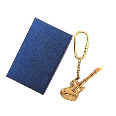 Mosadzný prívesok na kľúče v tvare gitary s možnosťou personalizácie gravírovaním – elegantný darček pre gitaristu a milovníka hudby, 10 cm, tmavomodrá škatuľka