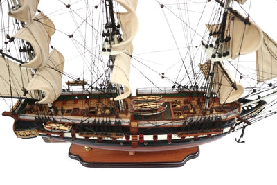 Exkluzívny veľký model plachetnice USS Constitution 100cm s možnosťou personalizácie gravírovaním