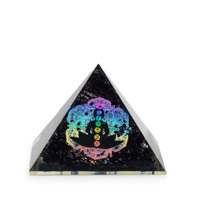 Mała Piramida Organitowa z Czarnego Turmalinu 5.5x4.5cm z Motywem Buddy Czakr