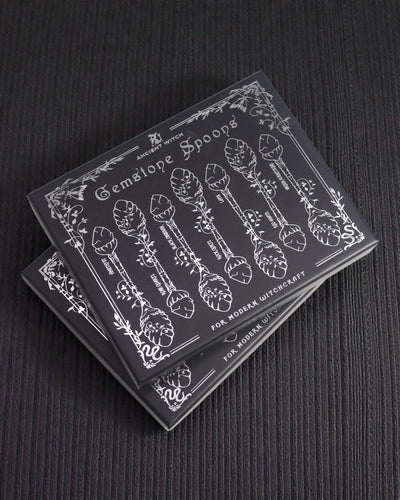 Arcana Noctis – Zestaw 7 Ciemnoszarych Łyżeczek Wiedźmy z Naturalnymi Kamieniami