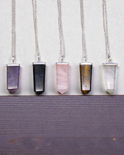 Crystal Ray – Płaski Wisior z Kwarcu Górskiego w Szlifie Kryształu