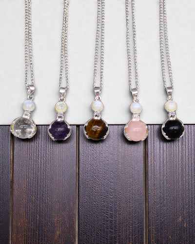 Amethyst Hands – Wisior Uzdrawiających Dłoni z Ametystu