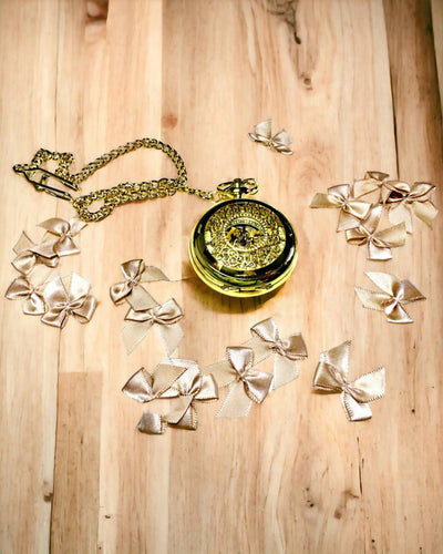 Retro Vyrezávané Vreckové Hodinky s Ručne Natahovaným Mechanizmom, zlatá farba s Rímskou Stupnicou a Svietiacim Ciferníkom, Vintage Štýl