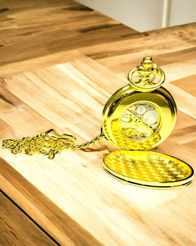 Klasické vreckové mechanické hodinky s dvojitým krytom, manuálne, zlatá farba, s gravírovaním