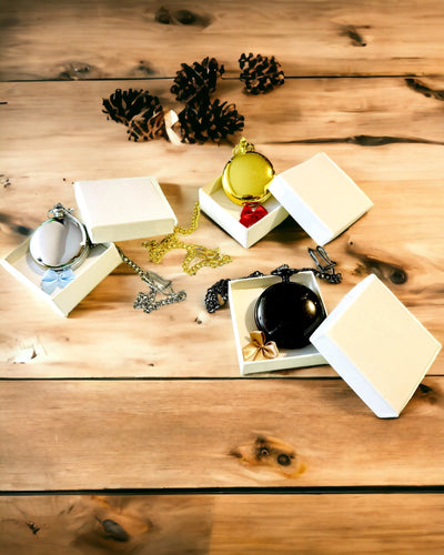 Klasické vreckové mechanické hodinky s dvojitým krytom, manuálne, zlatá farba, s gravírovaním