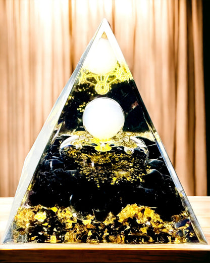 Orgonitová pyramídka s obsidiánom – generátor energie čakra, meditačný nástroj Reiki s prírodným kameňom