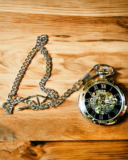 Strieborné exkluzívne mechanické vreckové hodinky v retro štýle, vodotesné - elegancia na každú príležitosť, s gravírovaním