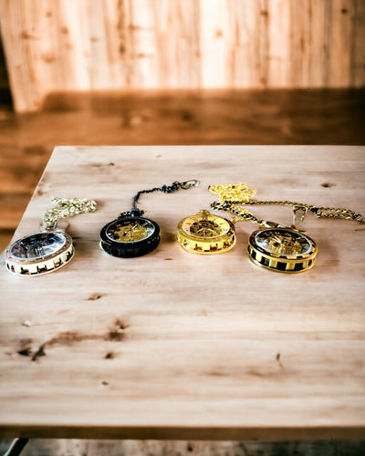 Retro Vreckové Hodinky – Mechanický Luxus v Štýle Vintage, zlatá farba, personalizácia gravírovaním