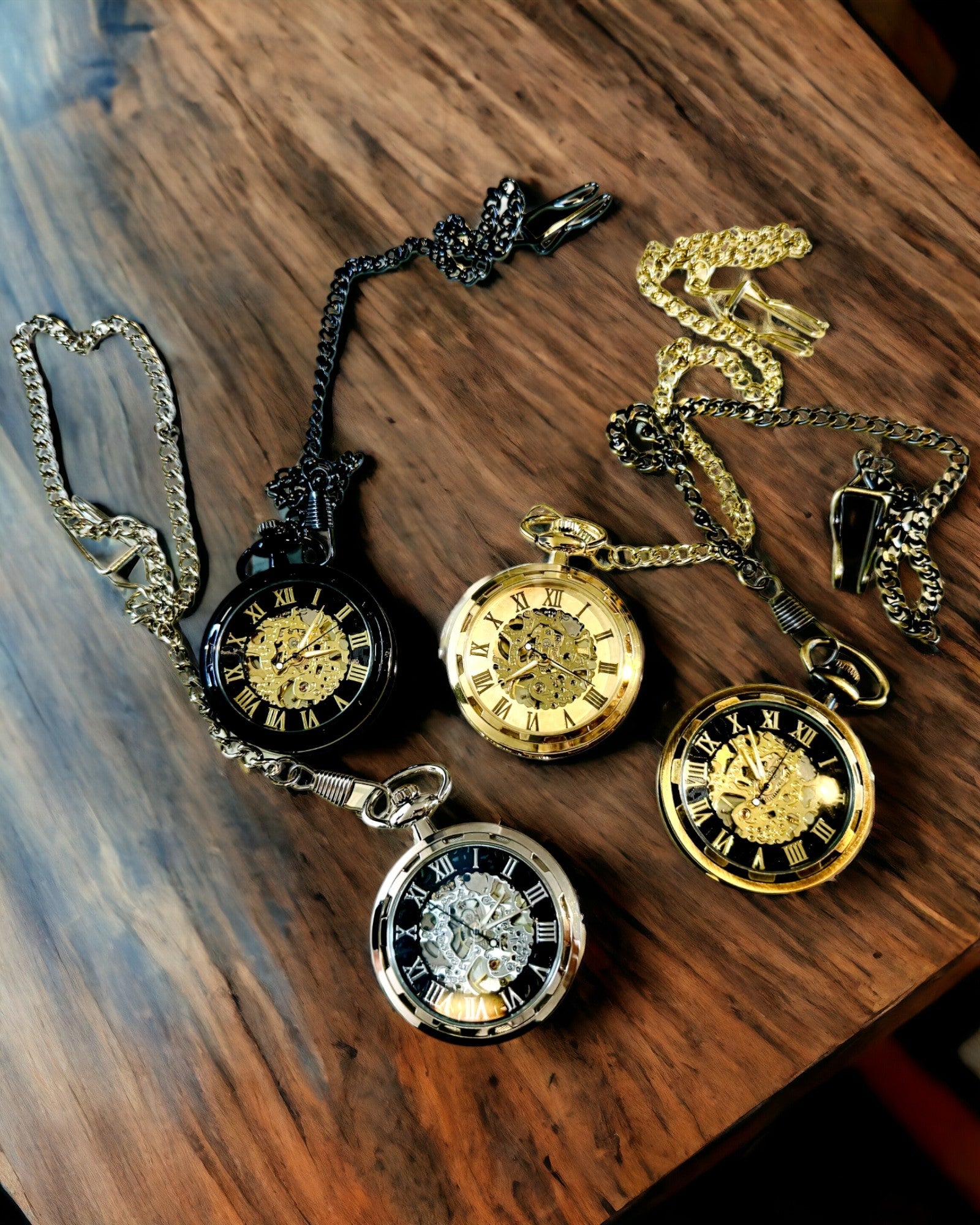 Strieborné exkluzívne mechanické vreckové hodinky v retro štýle, vodotesné - elegancia na každú príležitosť, s gravírovaním