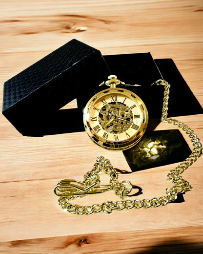 Retro Vreckové Hodinky – Mechanický Luxus v Štýle Vintage, zlatá farba, personalizácia gravírovaním