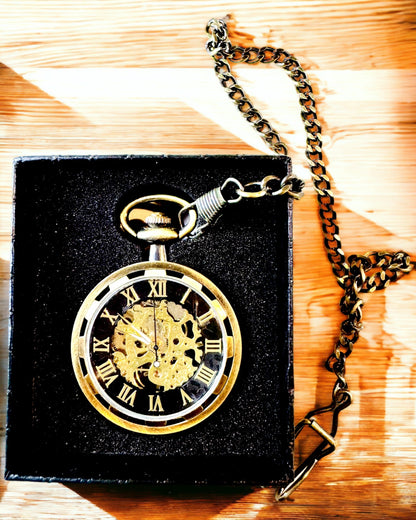 Retro vreckové hodinky – mechanické, farba brúsené zlato s čiernou, luxusné, vodotesné, poloautomatické, personalizácia s gravírovaním