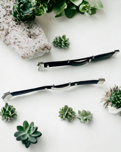 Pánsky náramok z PU kože a nehrdzavejúcej ocele s možnosťou gravírovania – Dostupný v dvoch farebných variantoch