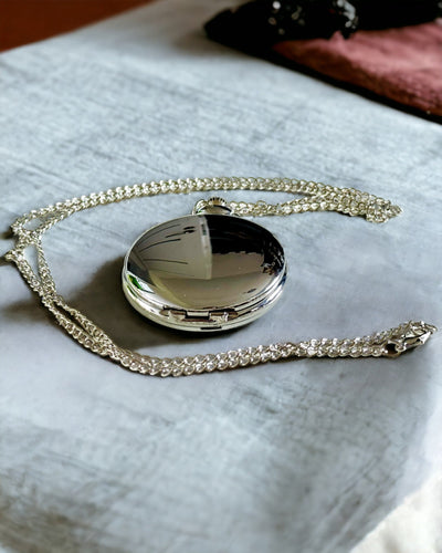 Klasické strieborné vreckové hodinky s možnosťou gravírovania