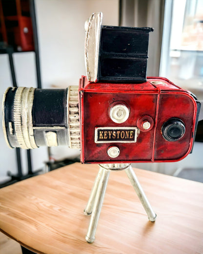Dekoratívna figúrka "Retro Kamera Keystone" s možnosťou gravírovania