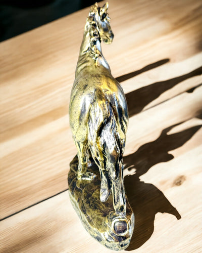 Soška Koňa v Cvale zo Živice s Možnosťou Gravírovania