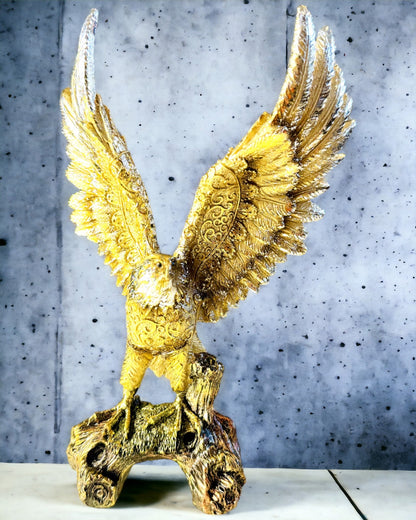 Statuetka "Zlatý orol" s možnosťou personalizácie - Dekorácia zo živice