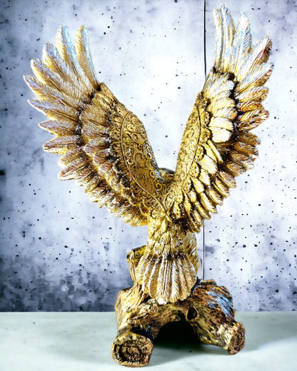 Statuetka "Zlatý orol" s možnosťou personalizácie - Dekorácia zo živice