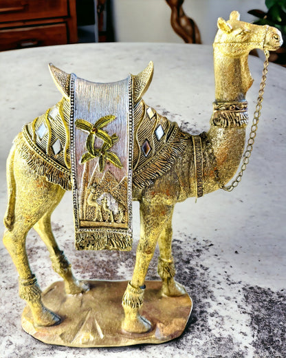 Statuetka "Púštny pútnik" - Dekoratívna ťava z živice s možnosťou gravírovania