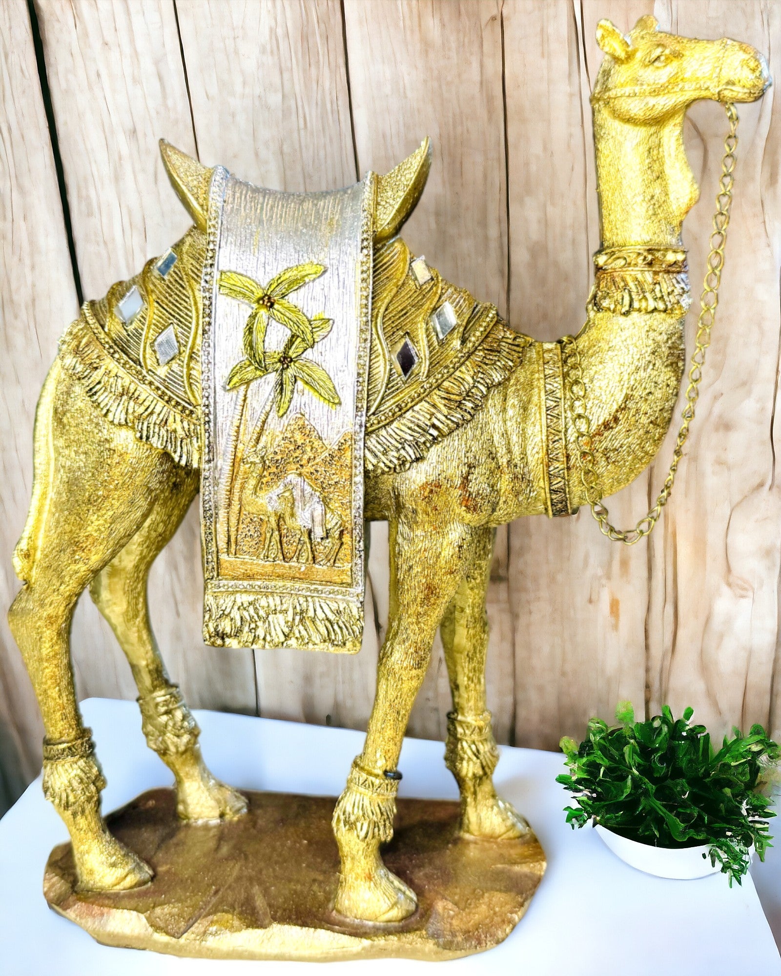 Statuetka "Púštny pútnik" - Dekoratívna ťava z živice s možnosťou gravírovania