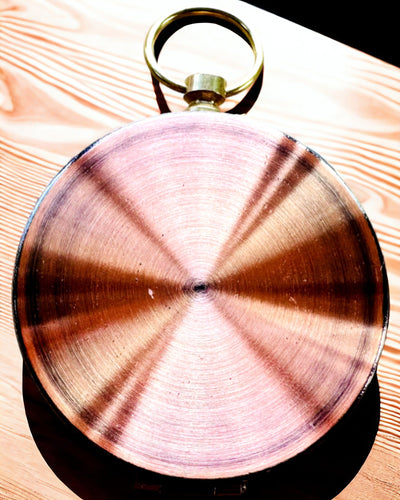 Kompas ružové zlato - navigačný v retro štýle – prenosný a presný nástroj na určovanie smeru pre cestovateľov a objaviteľov. Gravírovanie, personalizácia.