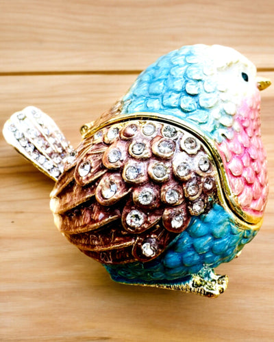 Farebný Vtáčik Vrabec s Gravírovaním - Roztomilá Skrýša na Poklady