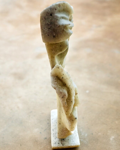 Figúrka "Elegancia v Kameni" farba biela - 13,5 cm výška, Dekoratívna s Možnosťou Gravírovania