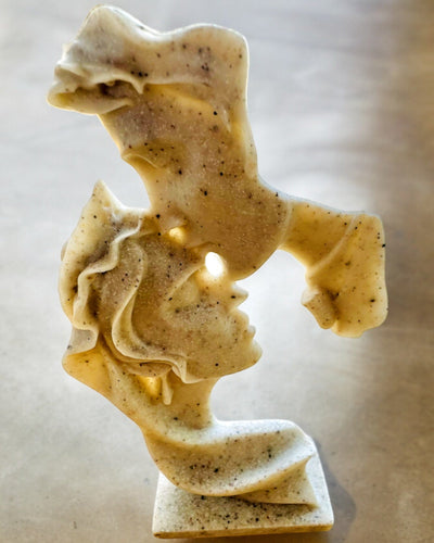 Figúrka "Elegancia v Kameni" farba biela - 13,5 cm výška, Dekoratívna s Možnosťou Gravírovania