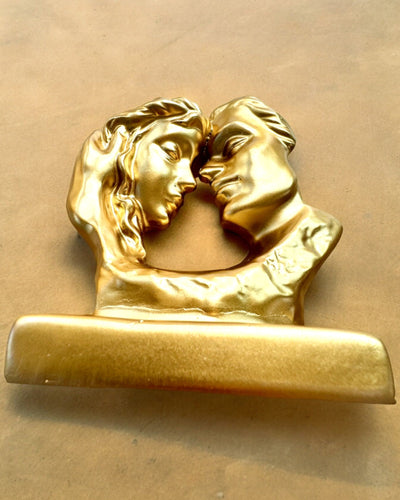 Figúrka "Zlaté Spojenie" - 13,5 cm výška, Dekoratívna s Možnosťou Gravírovania