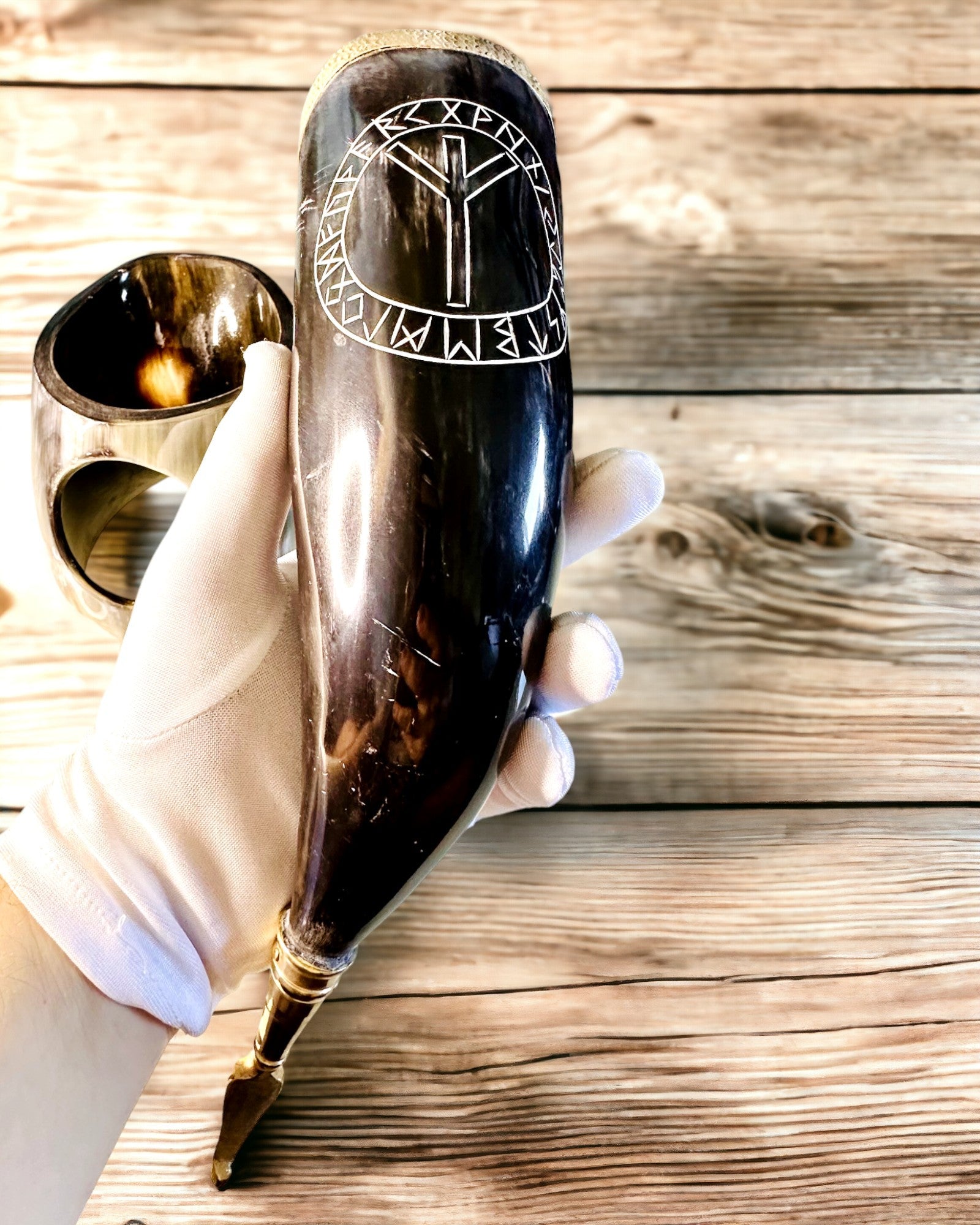 Rohový hrnček "Viking Valor" - Ručne gravírovaný, Prémiová kvalita - 4 varianty na výber