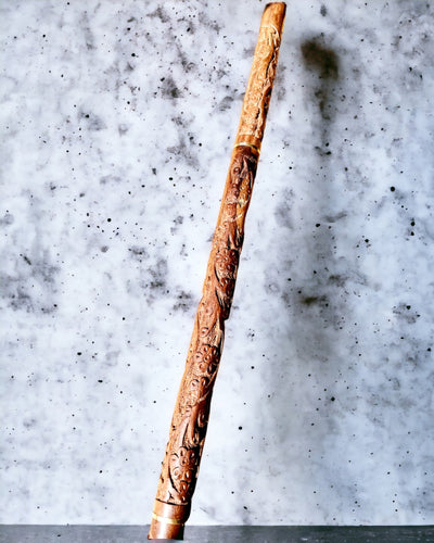 'Wolf' - Indické Mango Drevo s Možnosťou Gravírovania, hnedá s vyrezávaným vzorom