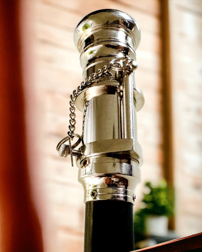 PALICA NA CHODENIE S DRŽADLOM S FUNKCIOU ĎALEKOHĽADU – ELEGANTNÁ A MODERNÁ, 95 CM - kapitánsky "Navigator's Crest"