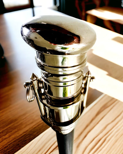 PALICA NA CHODENIE S DRŽADLOM S FUNKCIOU ĎALEKOHĽADU – ELEGANTNÁ A MODERNÁ, 95 CM - kapitánsky "Navigator's Crest"