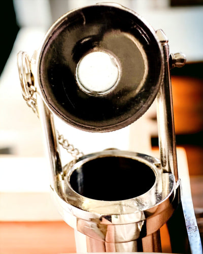 PALICA NA CHODENIE S DRŽADLOM S FUNKCIOU ĎALEKOHĽADU – ELEGANTNÁ A MODERNÁ, 95 CM - kapitánsky "Navigator's Crest"