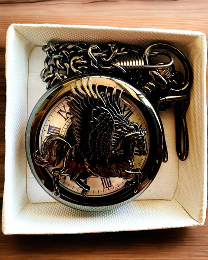 Vreckové hodinky "Equus Tempus" - Čierne s motívom koňa, možnosť personalizácie gravírovaním - biely ciferník