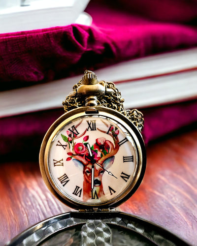 Vreckové hodinky Lesný Strážca - Elegantné hodinky s motívom jeleňa, možnosť personalizovania gravírovaním