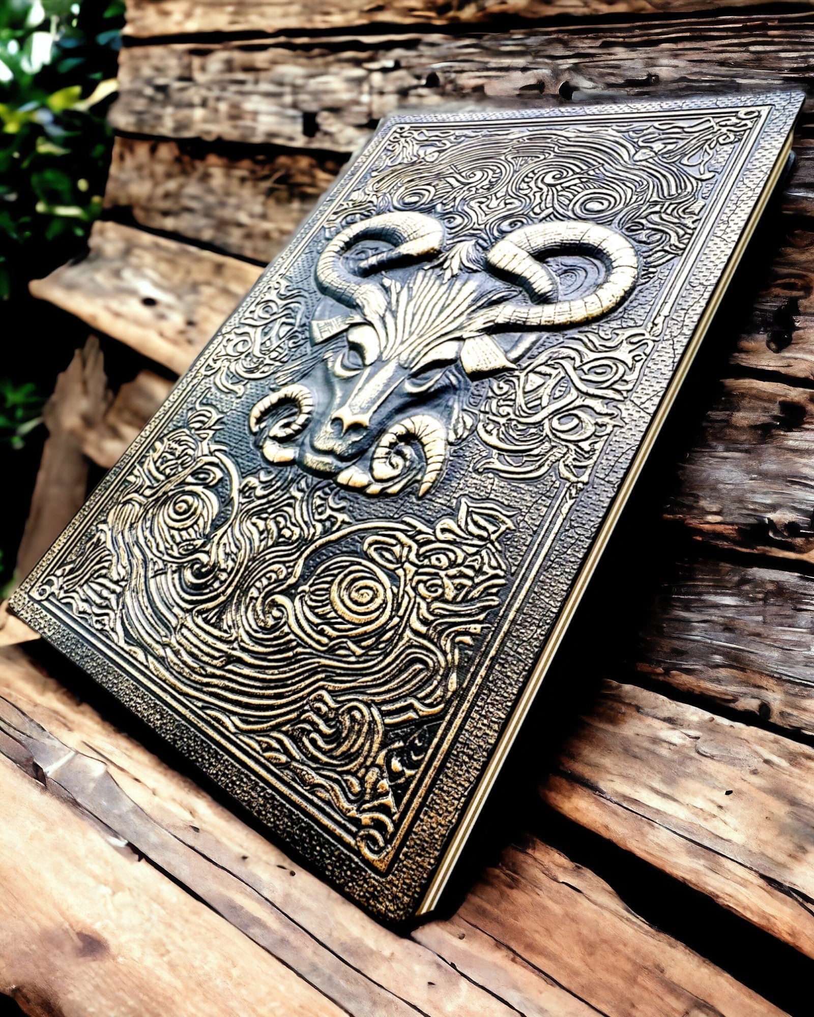 Magický Notes, zápisník "Boski Byk" - Elegantná a Výnimočná Papiernictvo, personalizácia gravírovaním