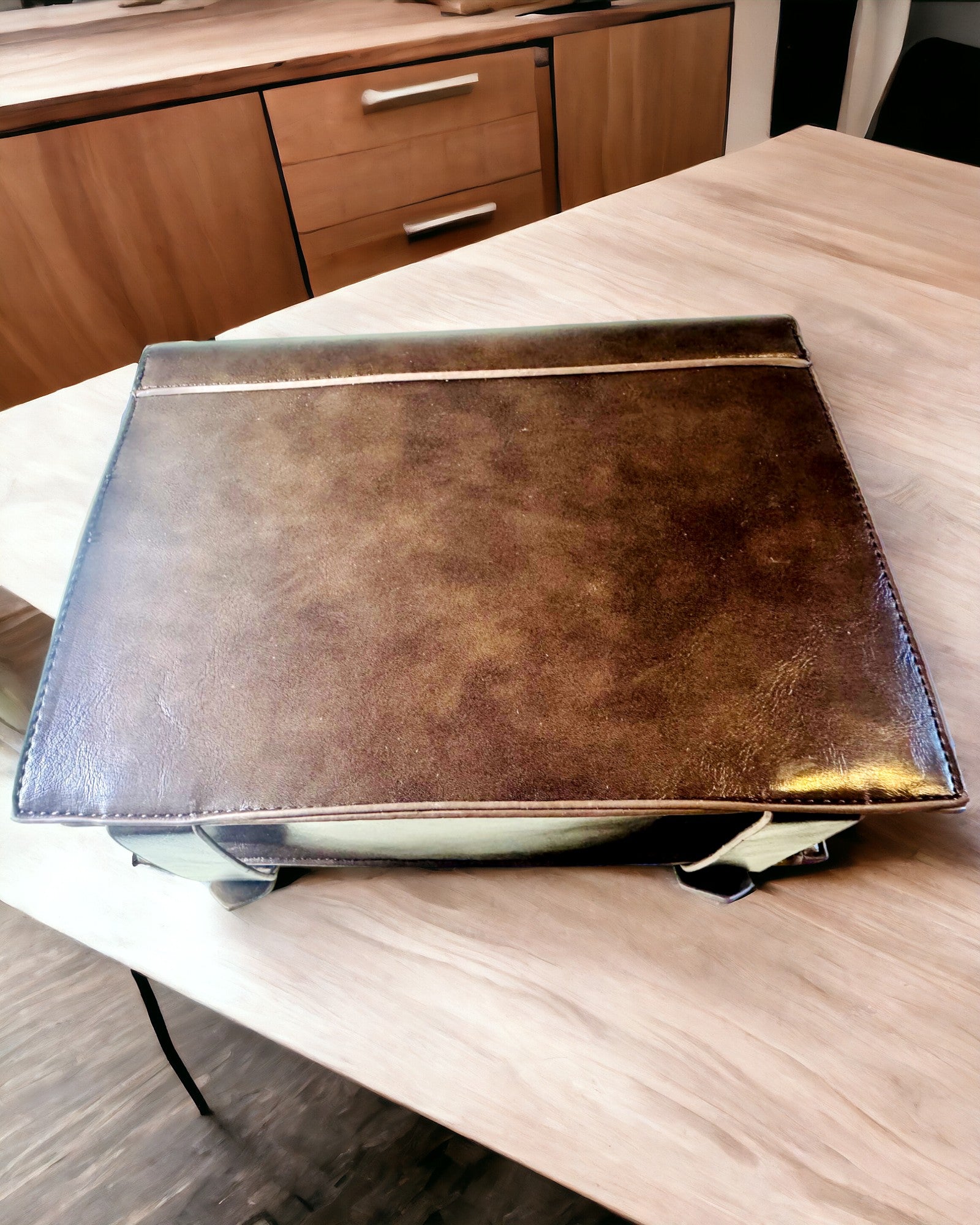 Crossbody taška s motívom vintage hodín - všestranná satchel kabelka s textúrou PU kože