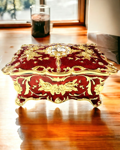 Skrinka, Organizér na Šperky v Štýle Vintage – Kovová Skrinka na Poklady s Ozdobnými Prvkami