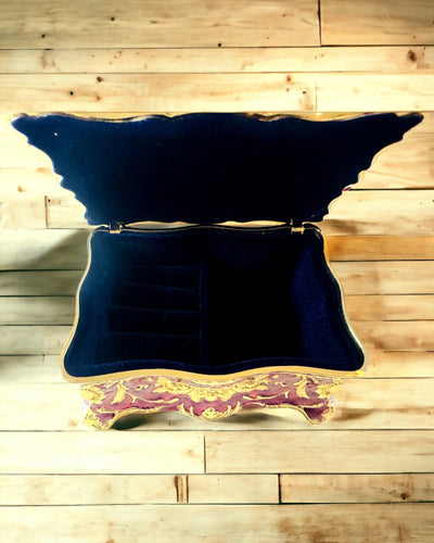 Skrinka, Organizér na Šperky v Štýle Vintage – Kovová Skrinka na Poklady s Ozdobnými Prvkami