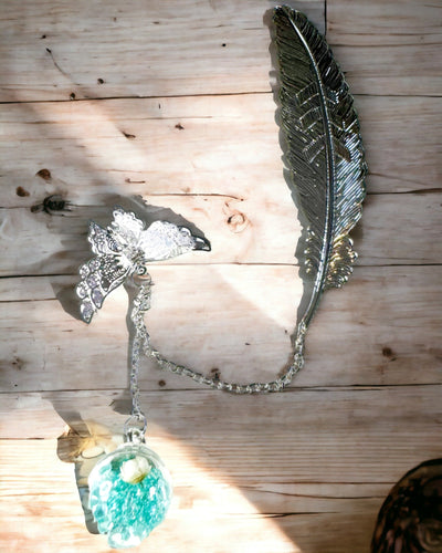 Kreatywna Zakładka do książki w Stylu Retro z Motywem Pióra i Motyla – Elegancki Prezent Promocyjny, Kolor Srebrny/Niebieski