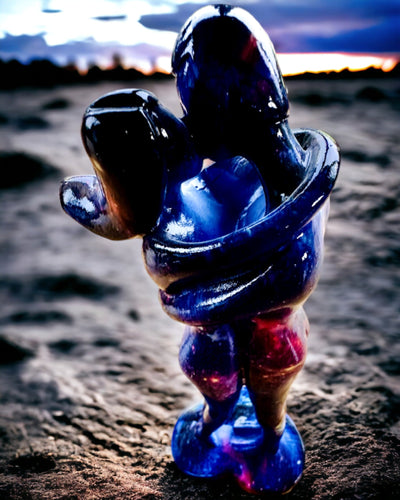 Kosmické objatie - Figúrka z živice s možnosťou gravírovania