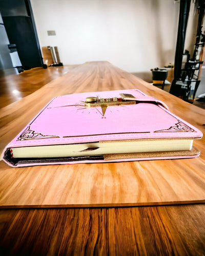 Notatnik Premium z Zamkiem Szyfrowym A5 - Styl Vintage z Kompasem, Japoński Design, Artykuły Papiernicze dla Studentów i Biznesu. Personalizacja grawerem