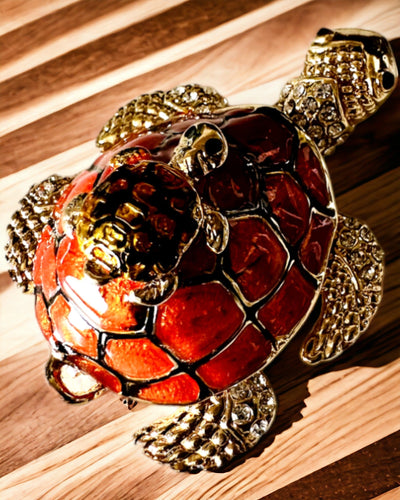 Skrinka "Korytnačia Rodinka" - farba oranžová, personalizácia gravírovaním