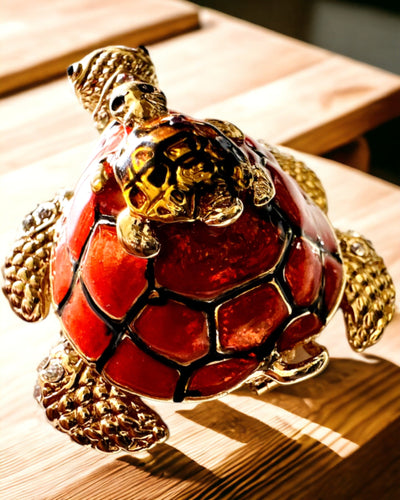 Skrinka "Korytnačia Rodinka" - farba oranžová, personalizácia gravírovaním