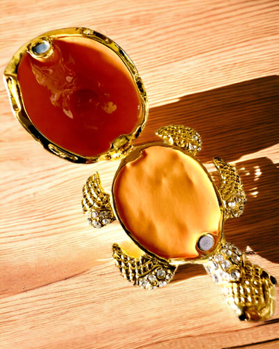 Skrinka "Korytnačia Rodinka" - farba oranžová, personalizácia gravírovaním