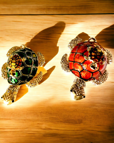 Skrinka "Korytnačia Rodinka" - farba oranžová, personalizácia gravírovaním