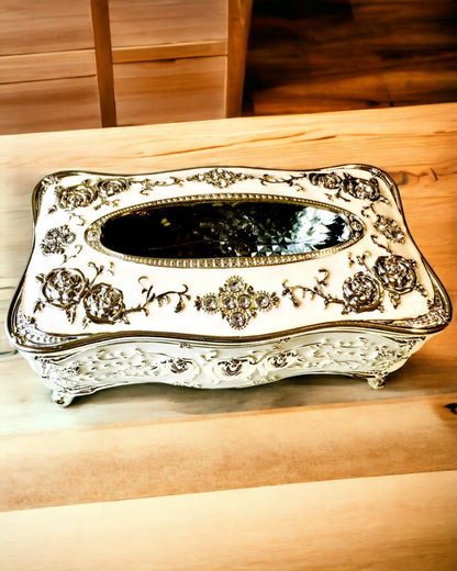 Box na vreckovky s reliéfnym vzorom ruže - elegantný doplnok do interiéru, biele