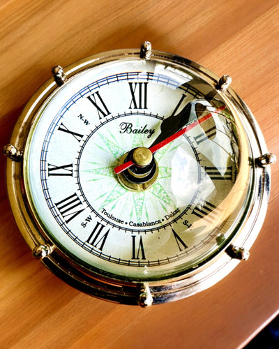 Bailey Compass Clock - Elegantné hodiny s motívom kompasu s možnosťou gravírovania
