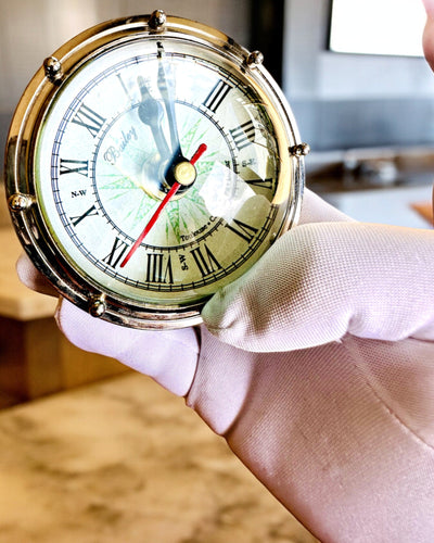 Bailey Compass Clock - Elegantné hodiny s motívom kompasu s možnosťou gravírovania