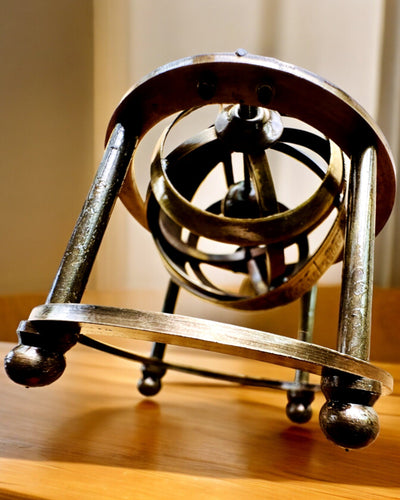 Astronomické hodiny „Kosmická Harmónia“ - možnosť personalizácie gravírovaním